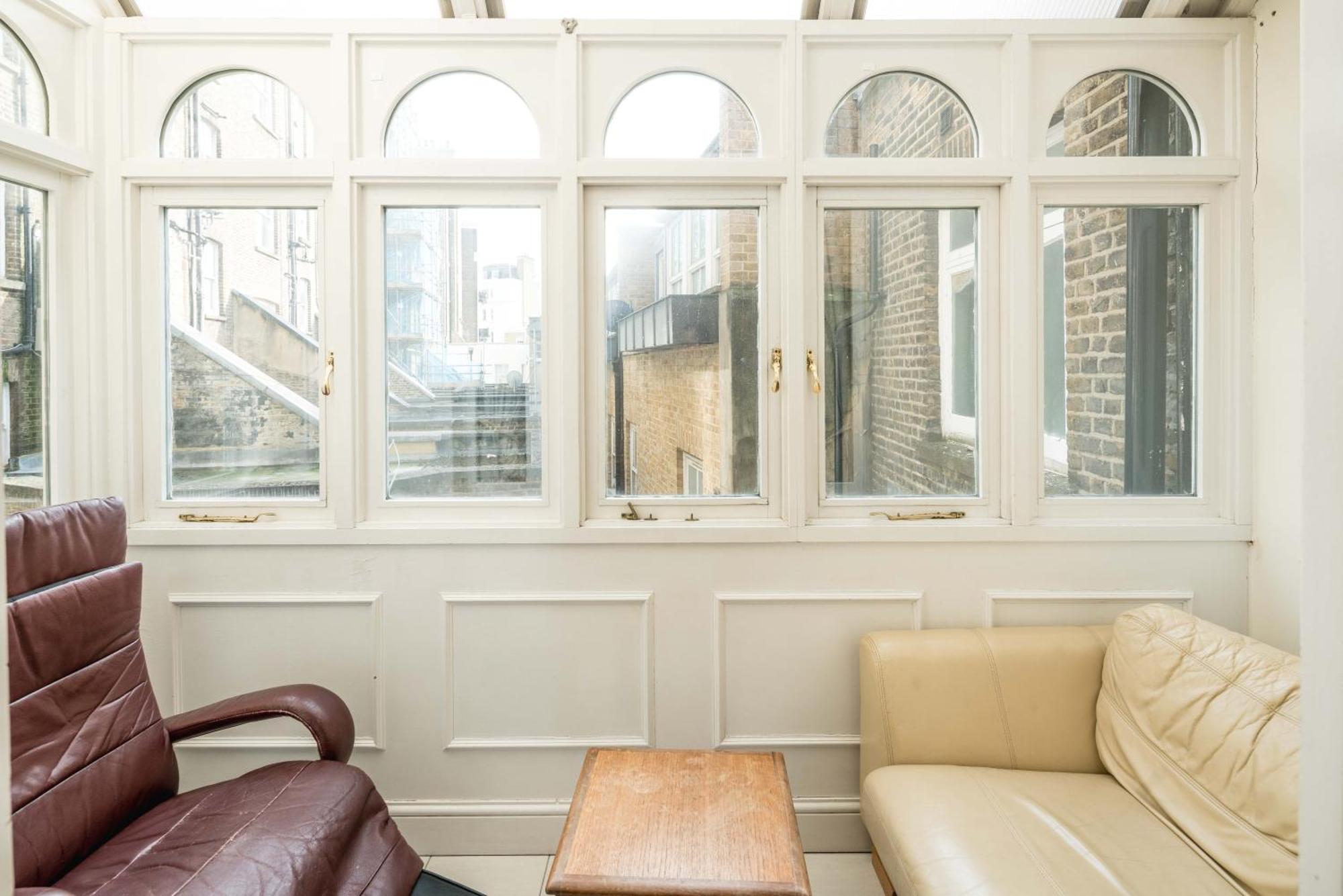 Ferienwohnung Four Beds By The Station London Exterior foto